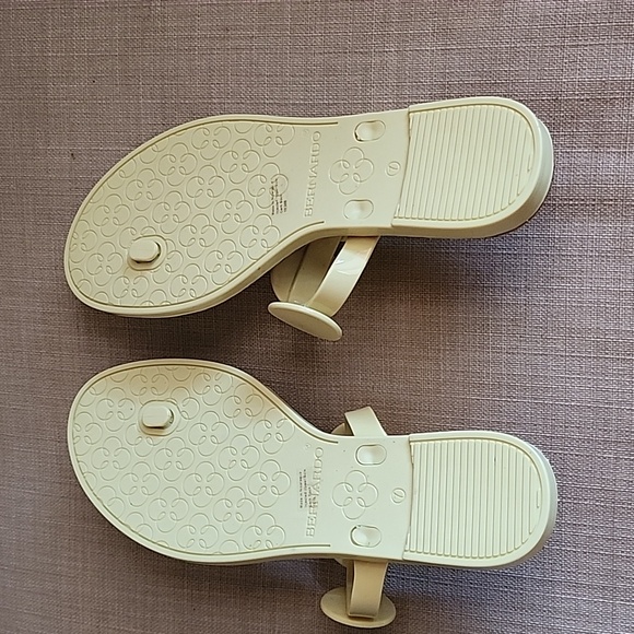 Sandals - Picture 5 of 6